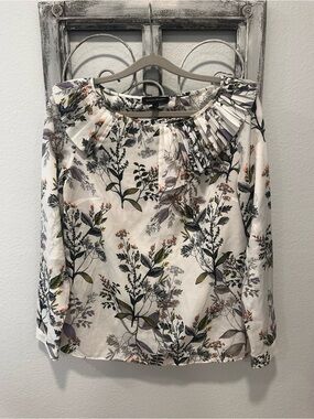 Banana Republic White Floral Pleated-Neck Blouse